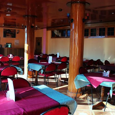 Hotel Aroma Classic Кулу Экстерьер фото